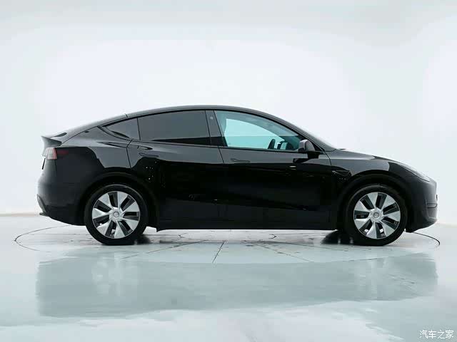 Tesla Model Y, 2022 7