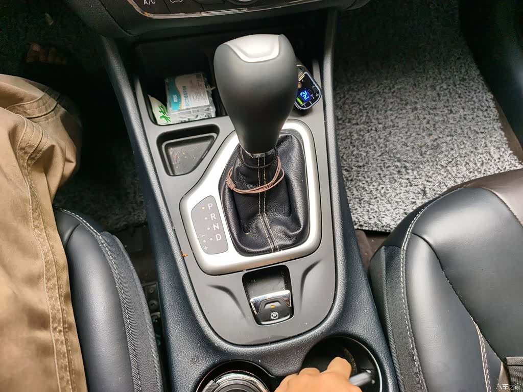 Jeep Cherokee, 2016 11