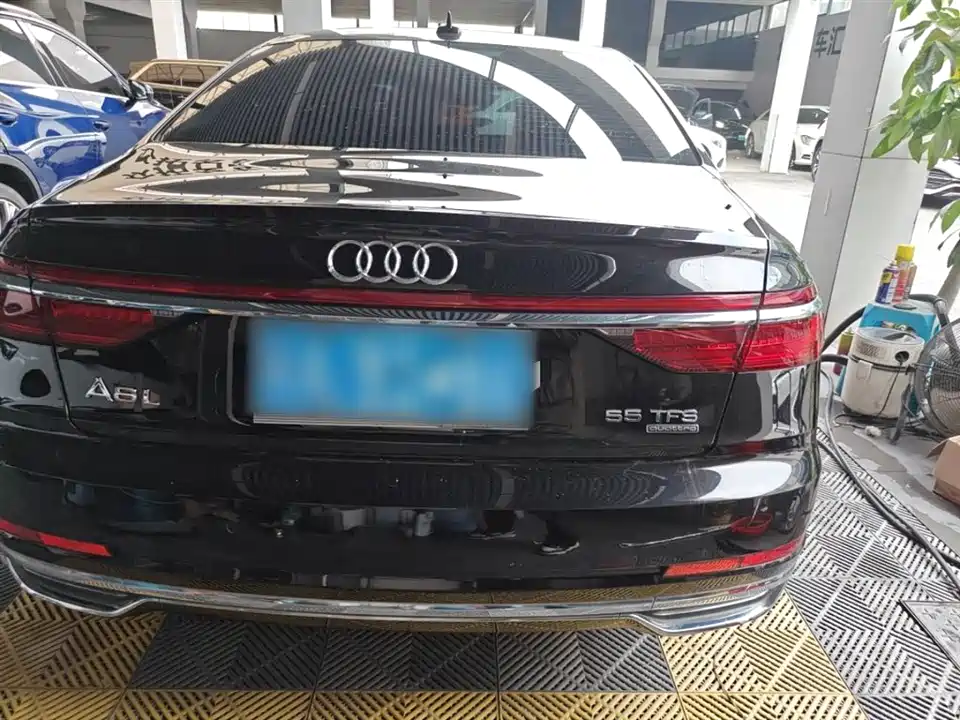 Audi A8