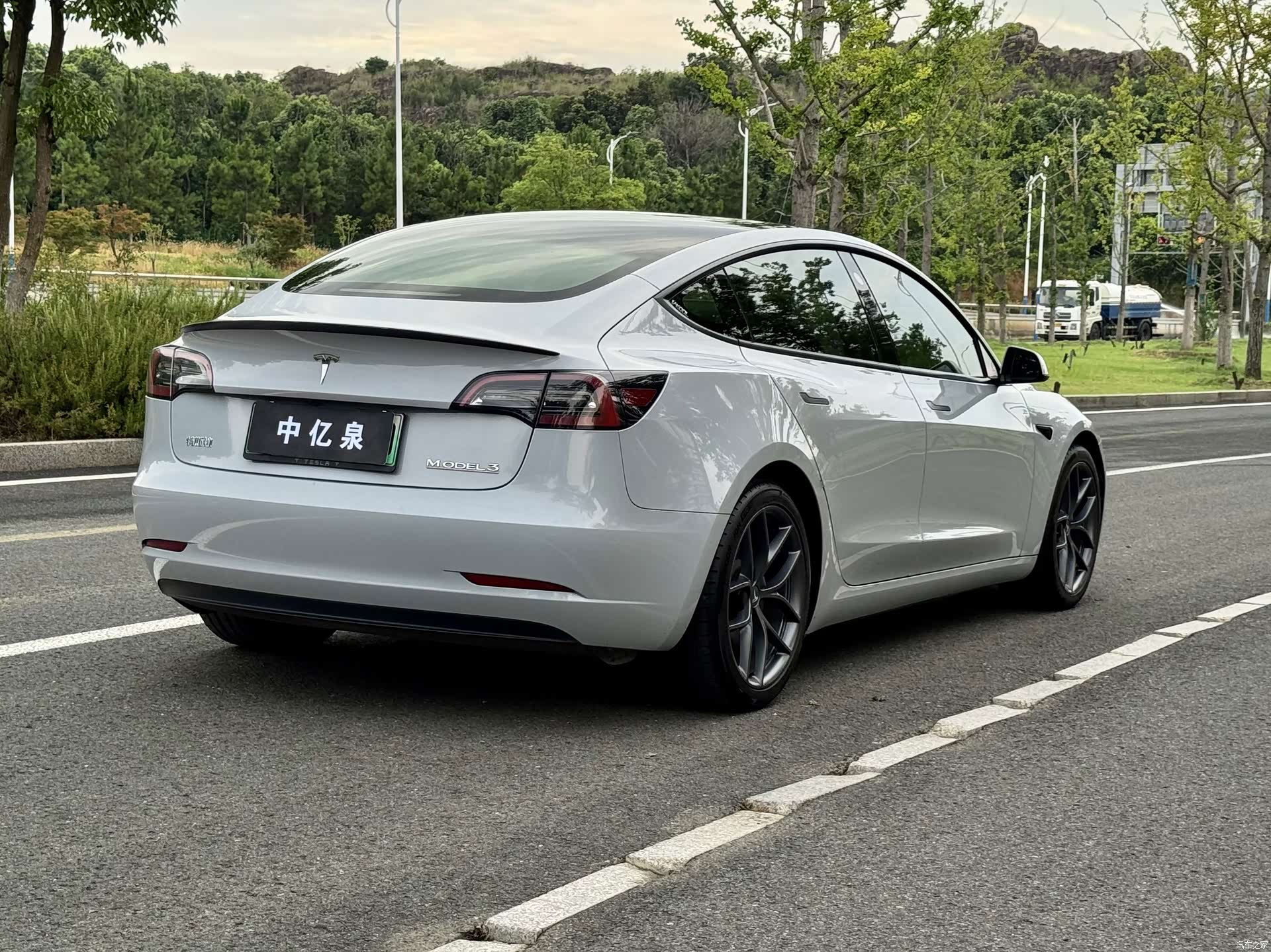 Tesla Model 3, 2021 все фото