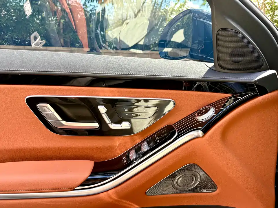 Mercedes-Benz S-class Mercedes-Benz S-class