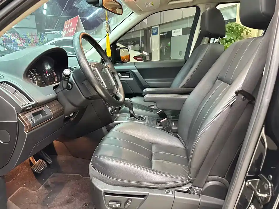 Land Rover Freelander 2