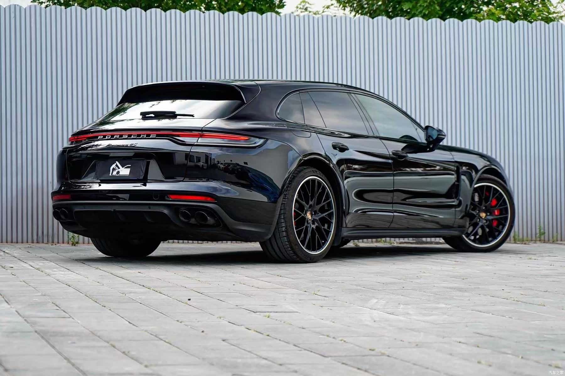Porsche Panamera, 2024 2