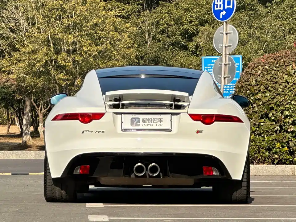 Jaguar F-TYPE