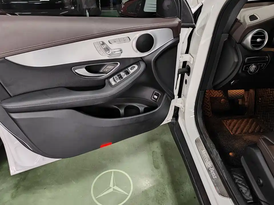 Mercedes-Benz GLC Mercedes-Benz GLC