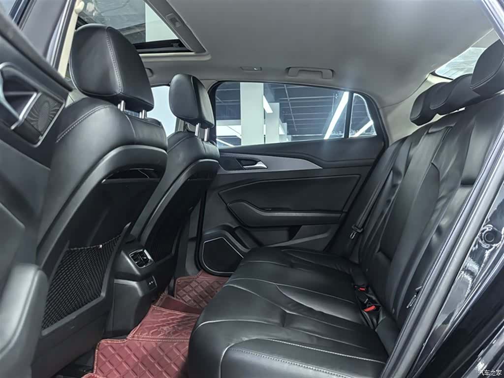 Hongqi H5, 2021 12