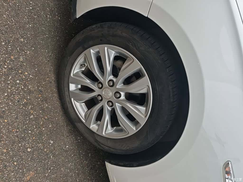Buick V, 2018 23