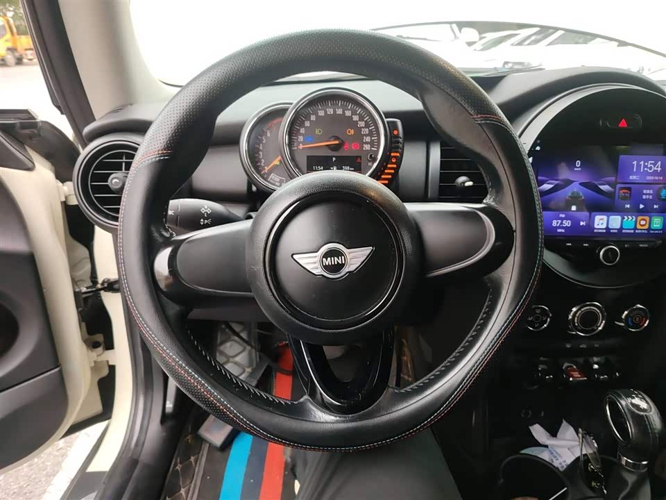 MINI MINI