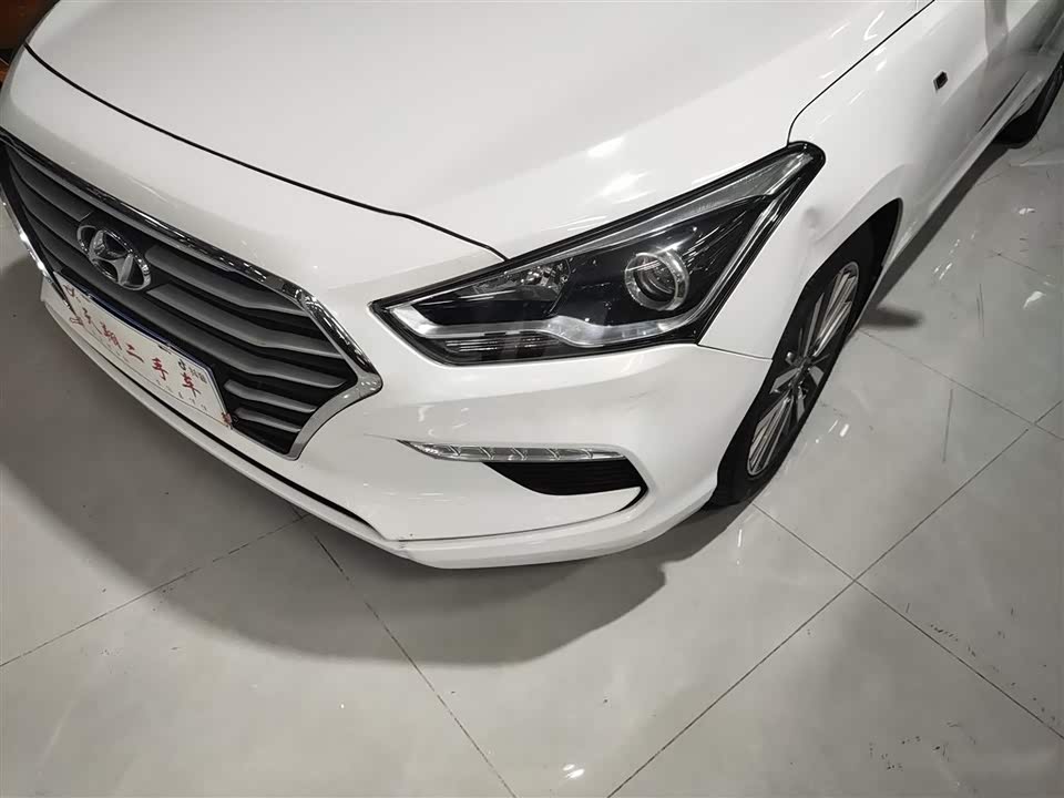 Hyundai Name picture