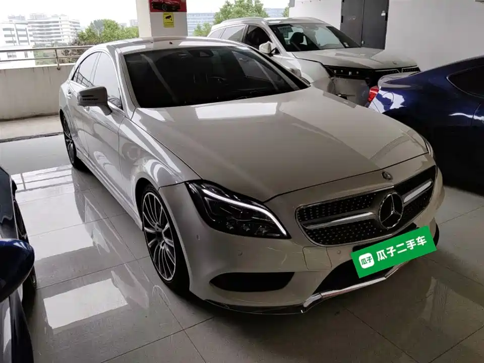Mercedes-Benz CLS Mercedes-Benz CLS