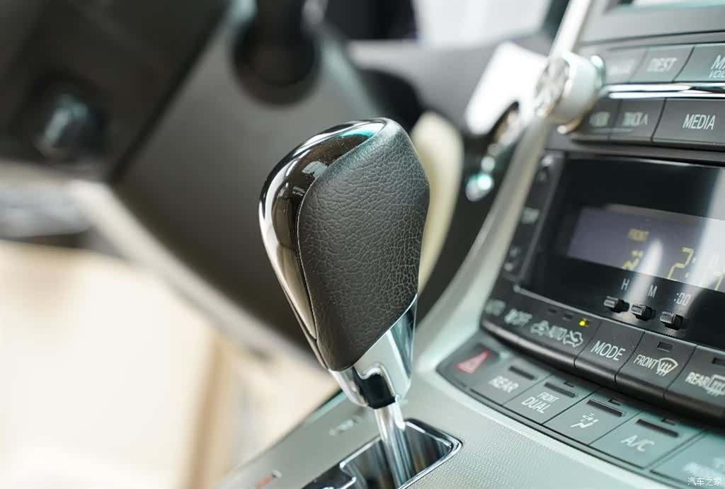 Toyota Alphard, 2012 28