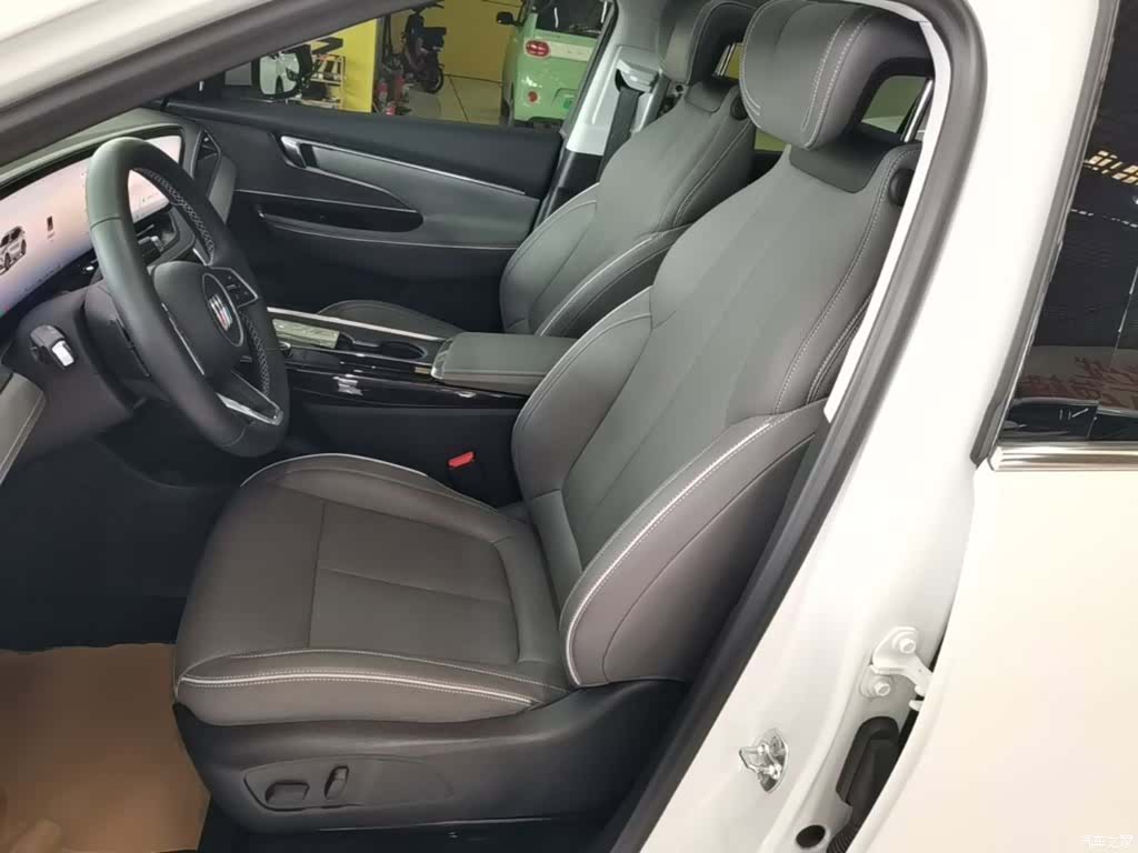 Buick E5, 2025 15