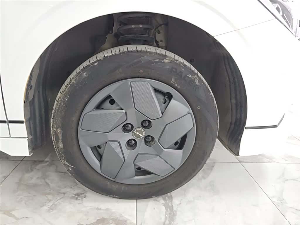 BYD E2, 2024 23