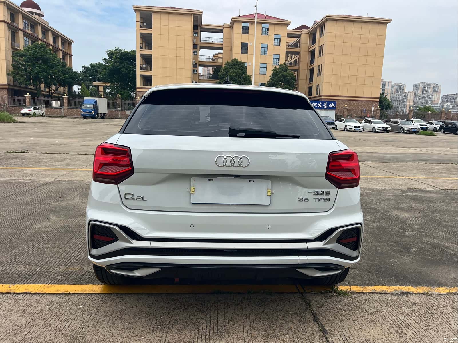 Audi Q2L, 2022 12