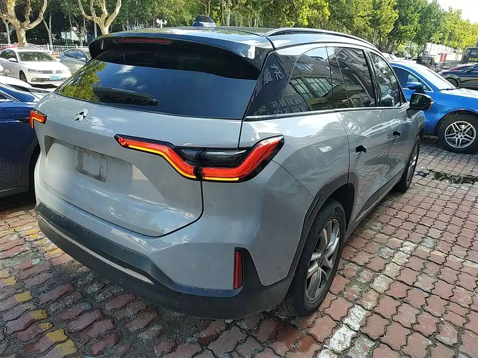 NIO ES6