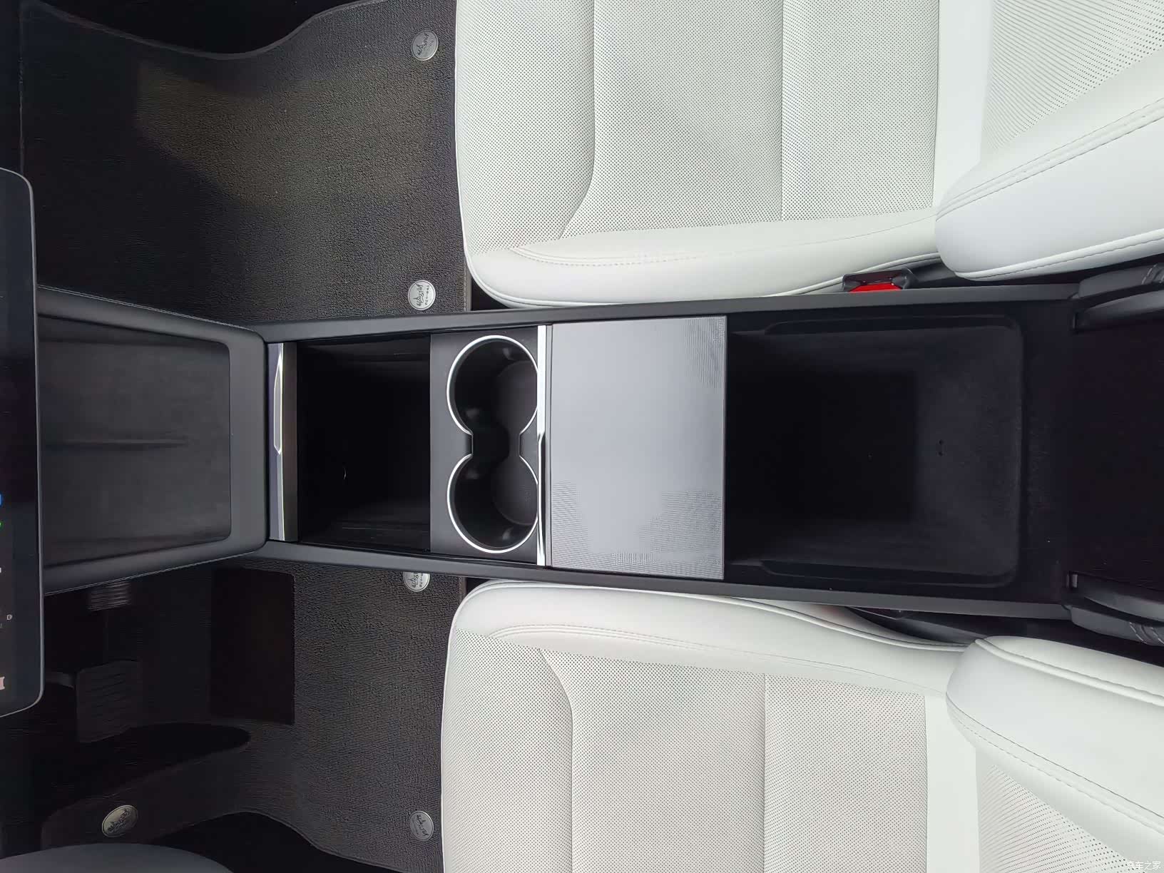Tesla Model 3, 2024 16