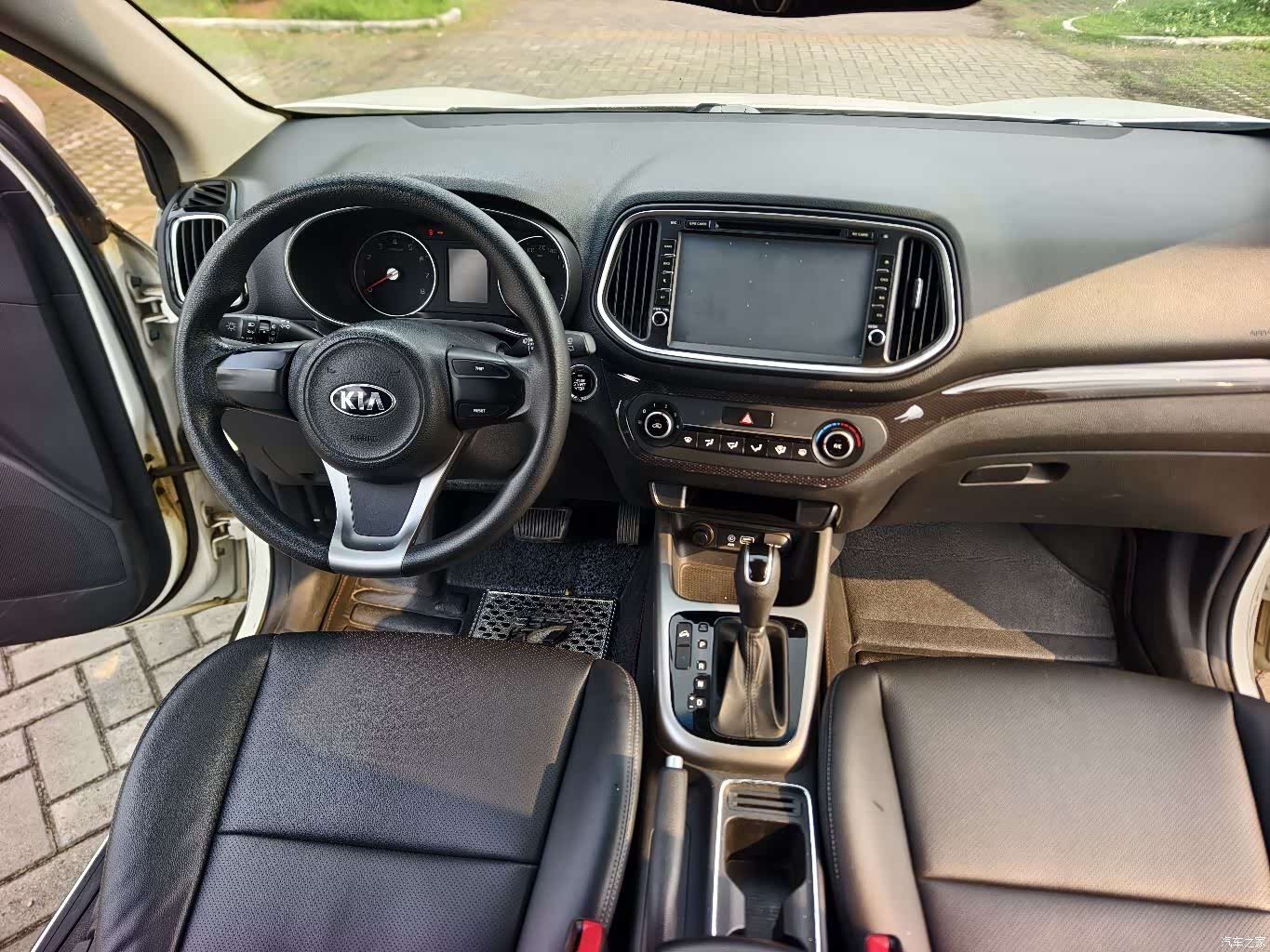 Kia KX3, 2015 14