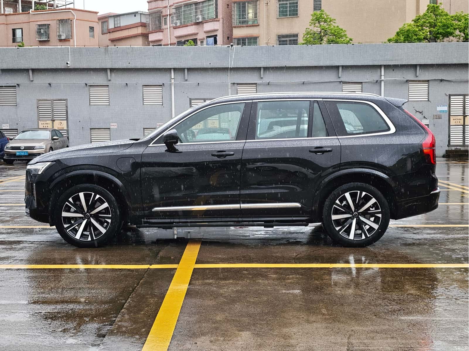 Volvo XC90, 2025 4
