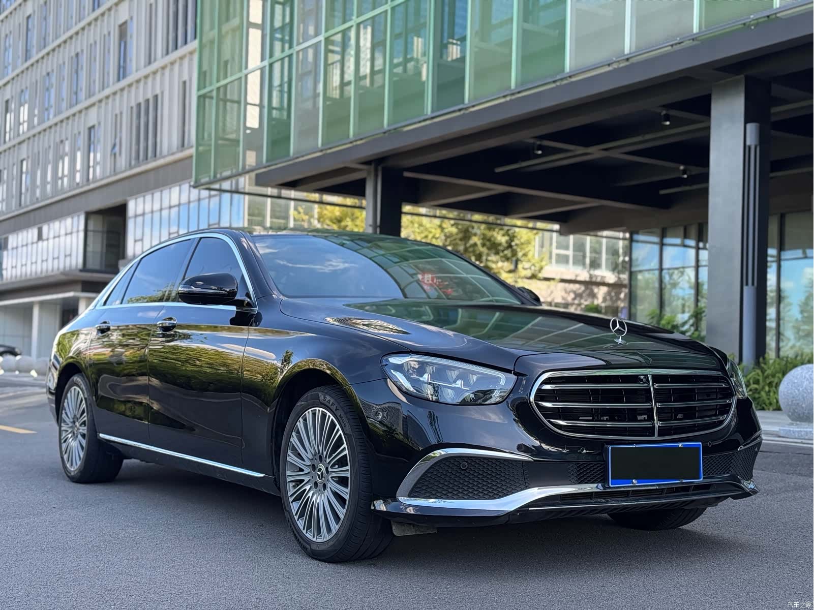 Mercedes-Benz E-Class, 2021 3