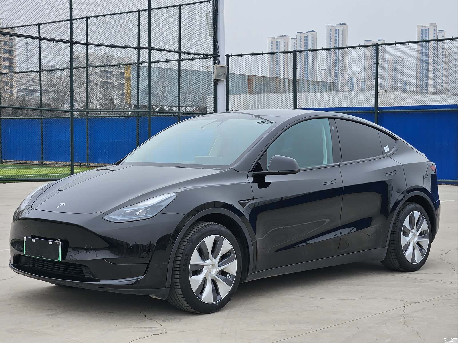 Tesla Model Y, 2023 1