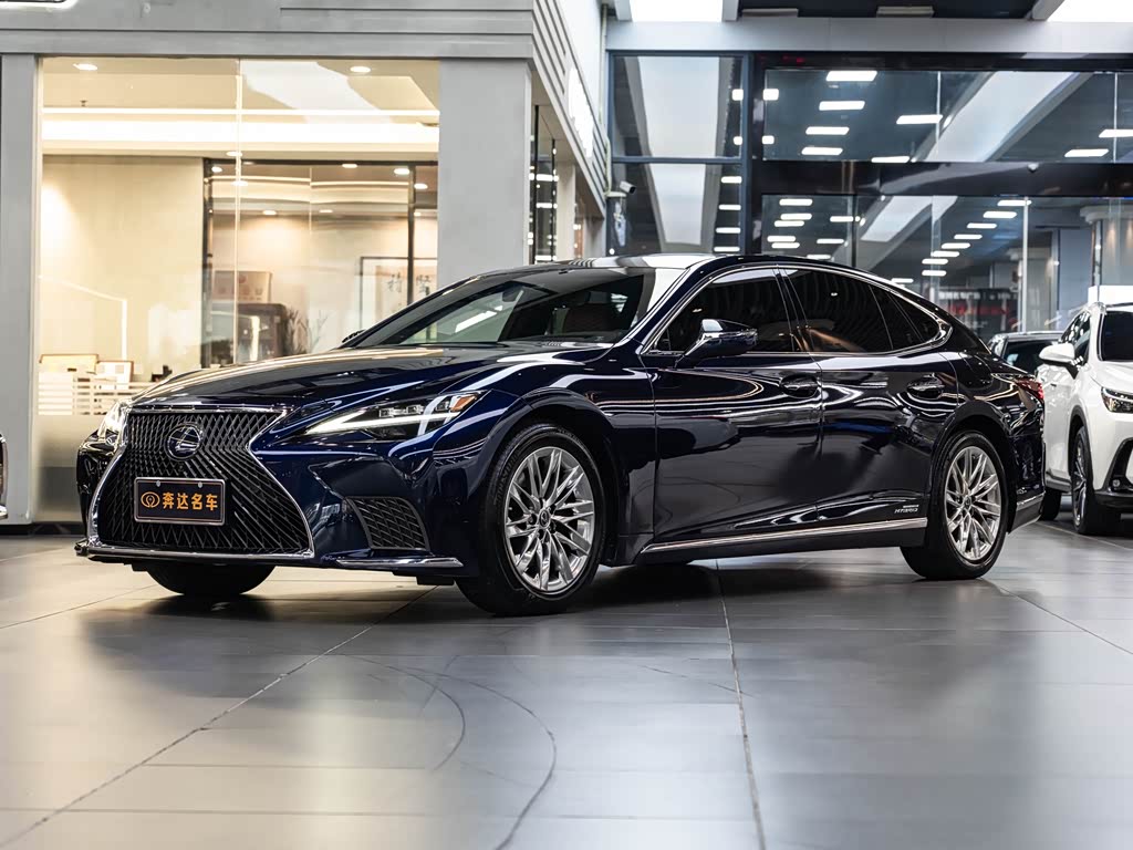 Lexus LS