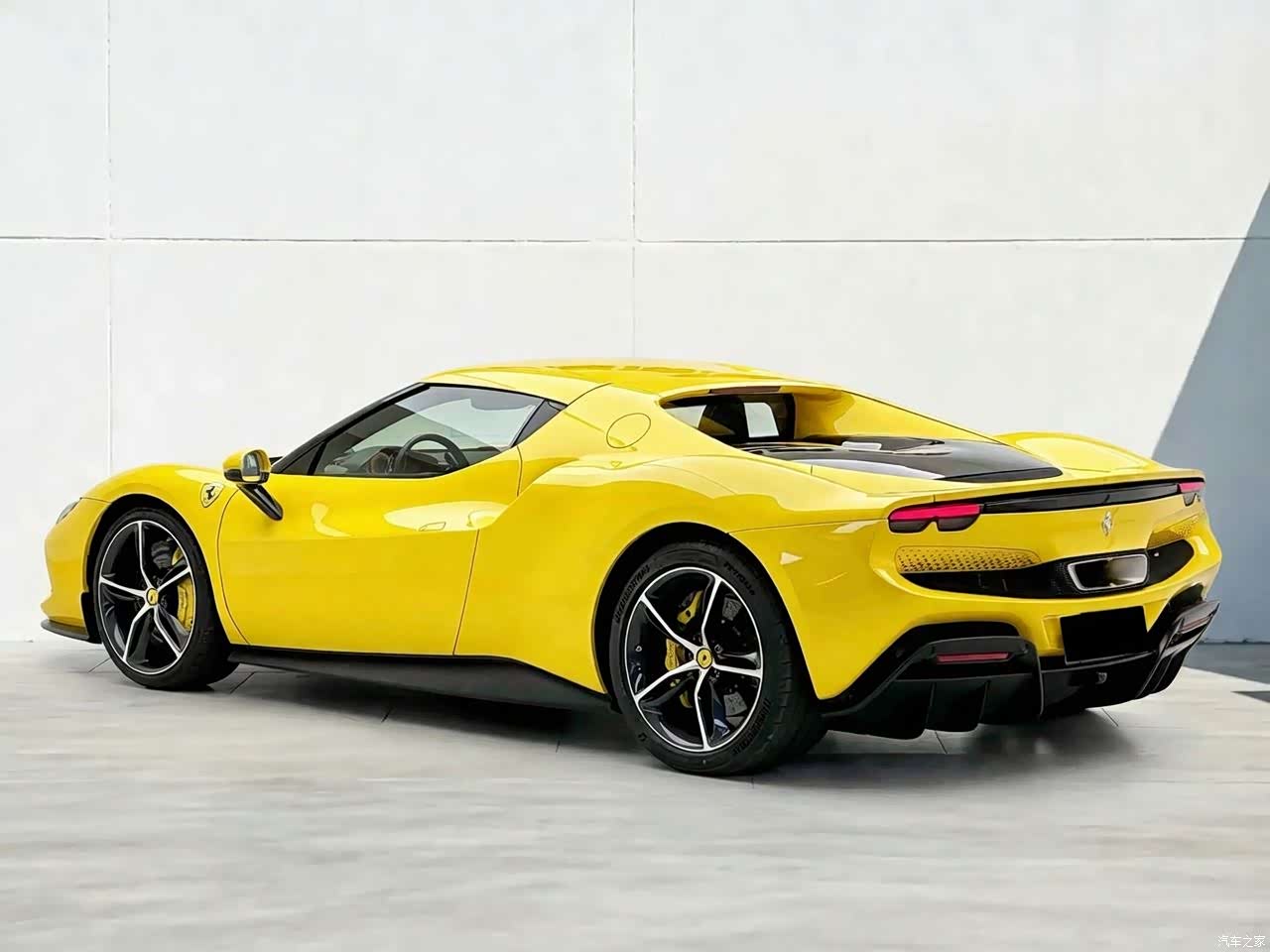 Ferrari 296, 2023 2