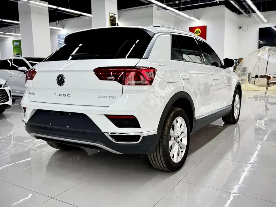 Volkswagen T-ROC exploring Songs