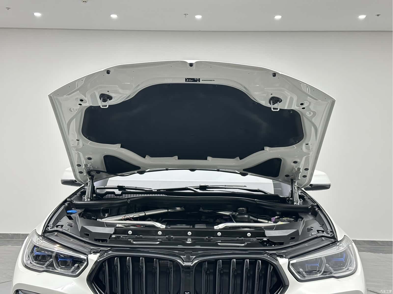 BMW X6, 2023 29