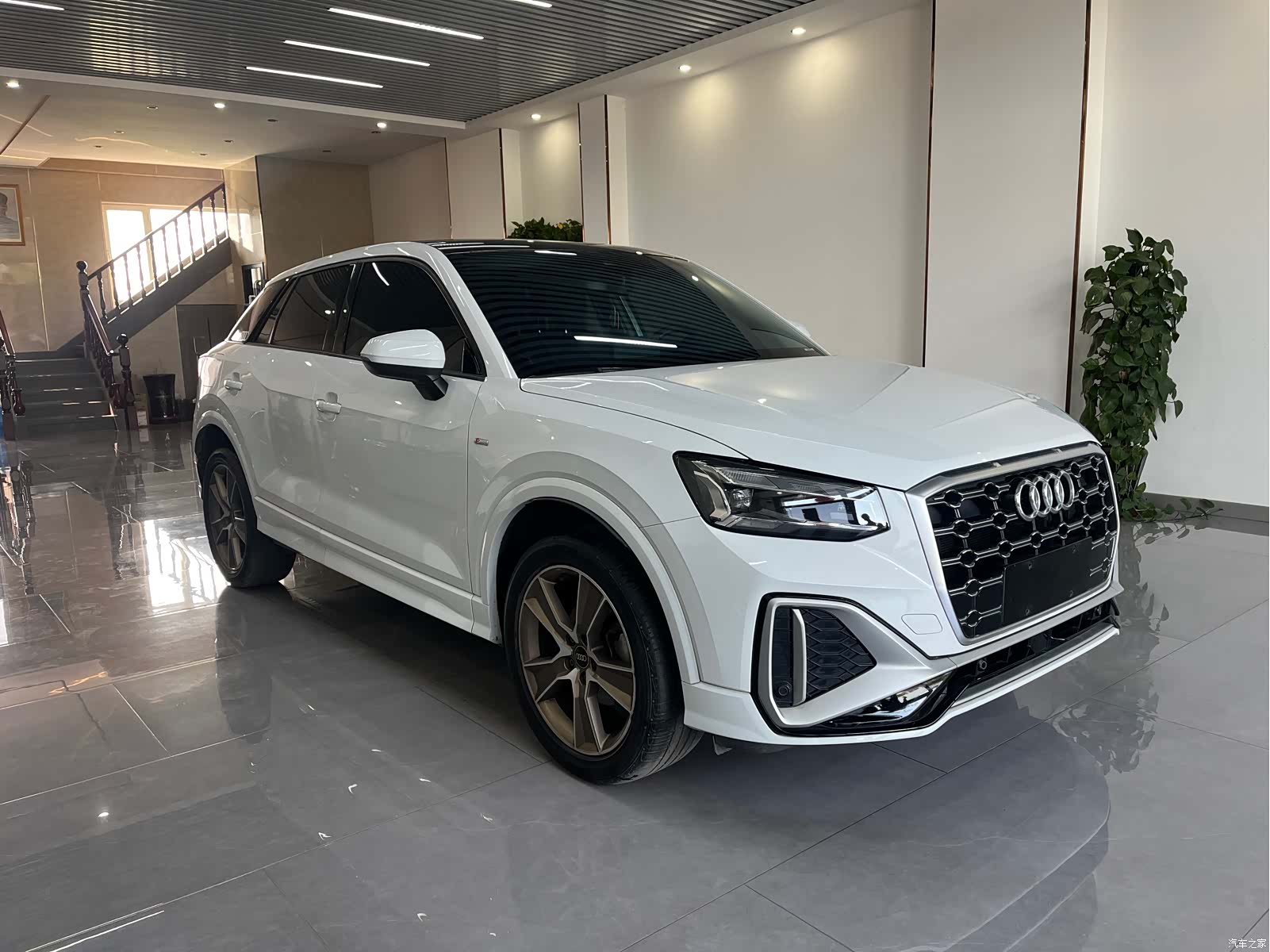 Audi Q2L, 2022 3