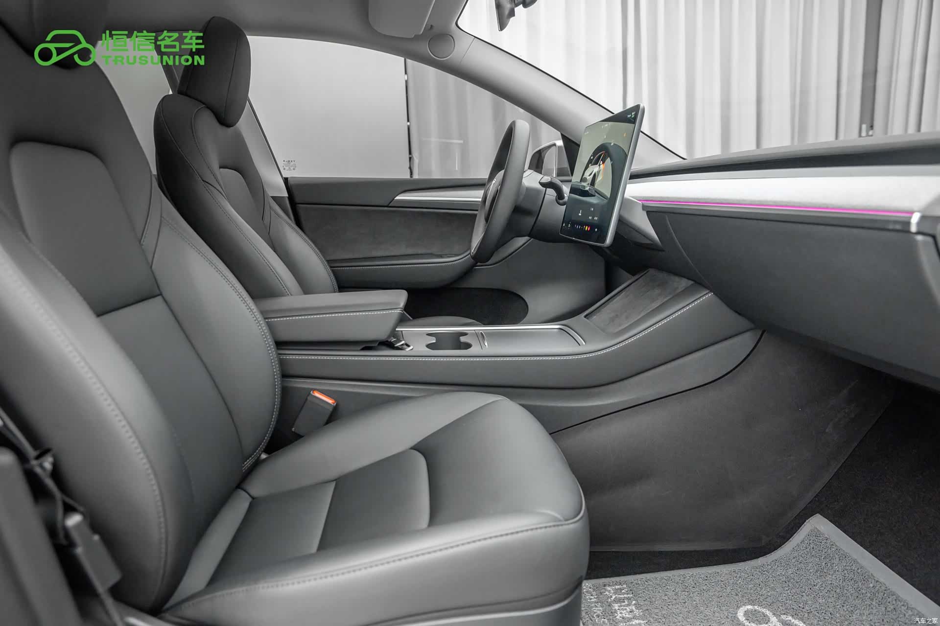 Tesla Model Y, 2024 14