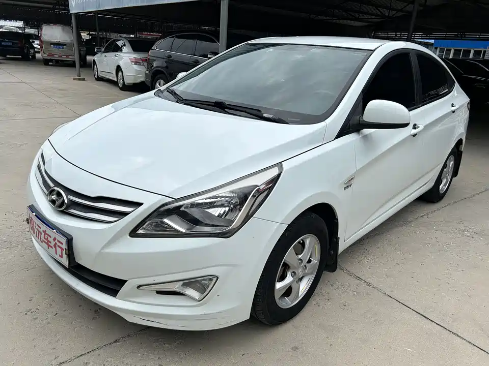 Hyundai Rena