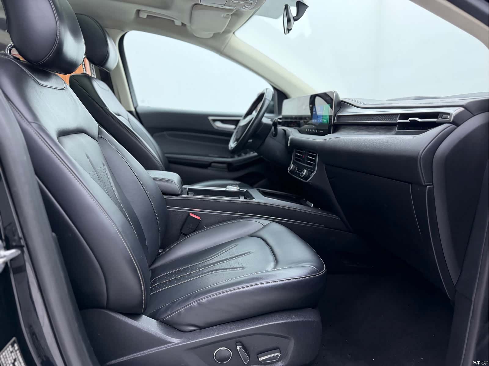 Ford Edge, 2023 17