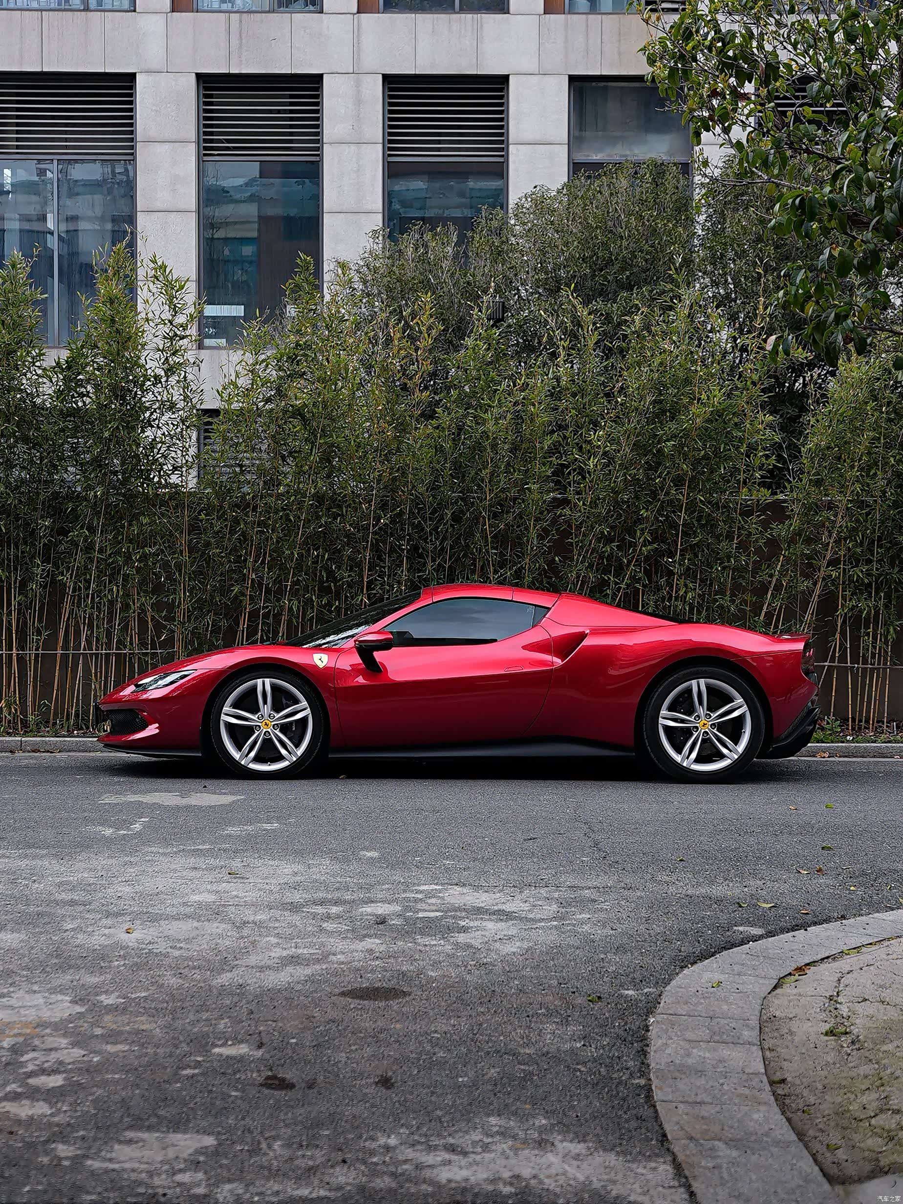 Ferrari 296, 2024 7