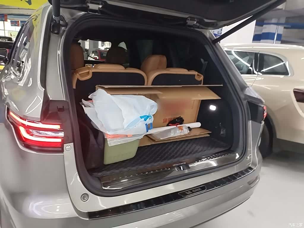 Li Auto ONE, 2023 19