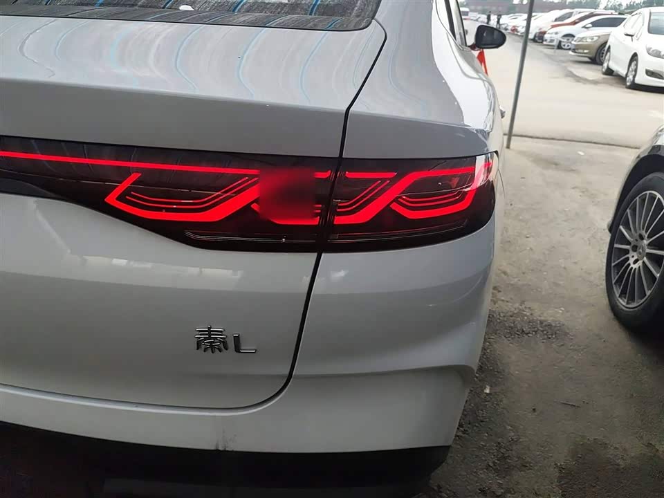 BYD Qin L