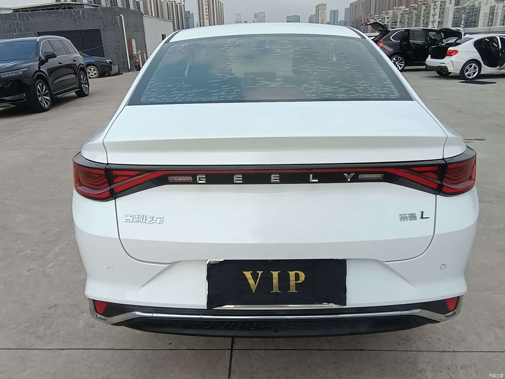 Geely Emgrand, 2022 10