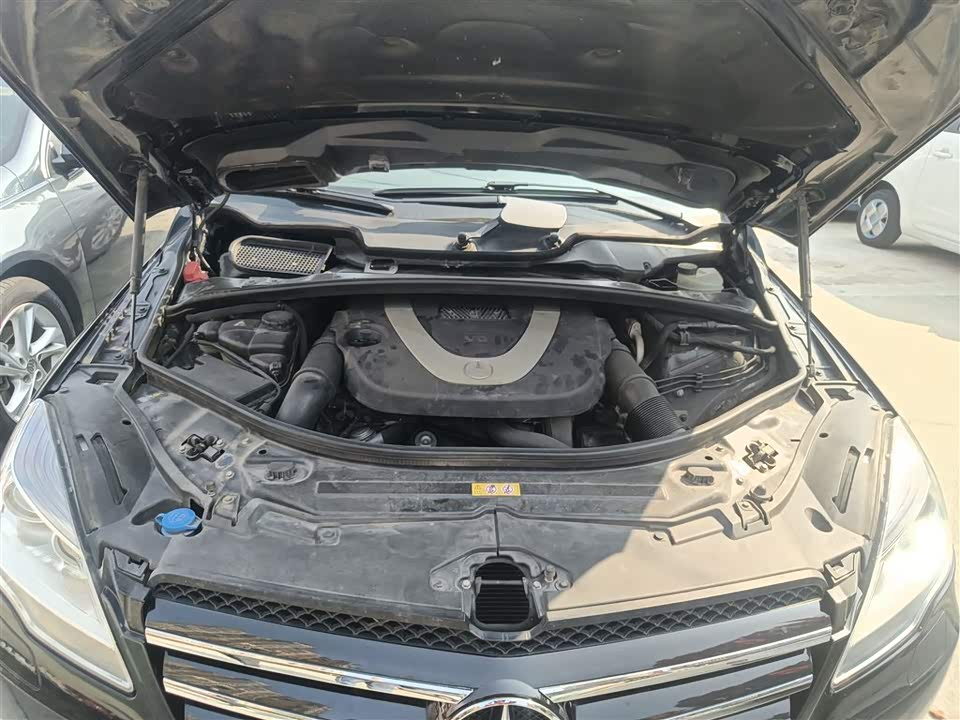 Mercedes-Benz R-class