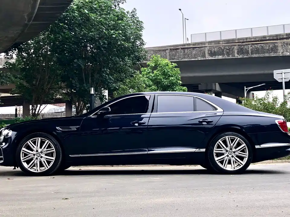 Bentley Flying