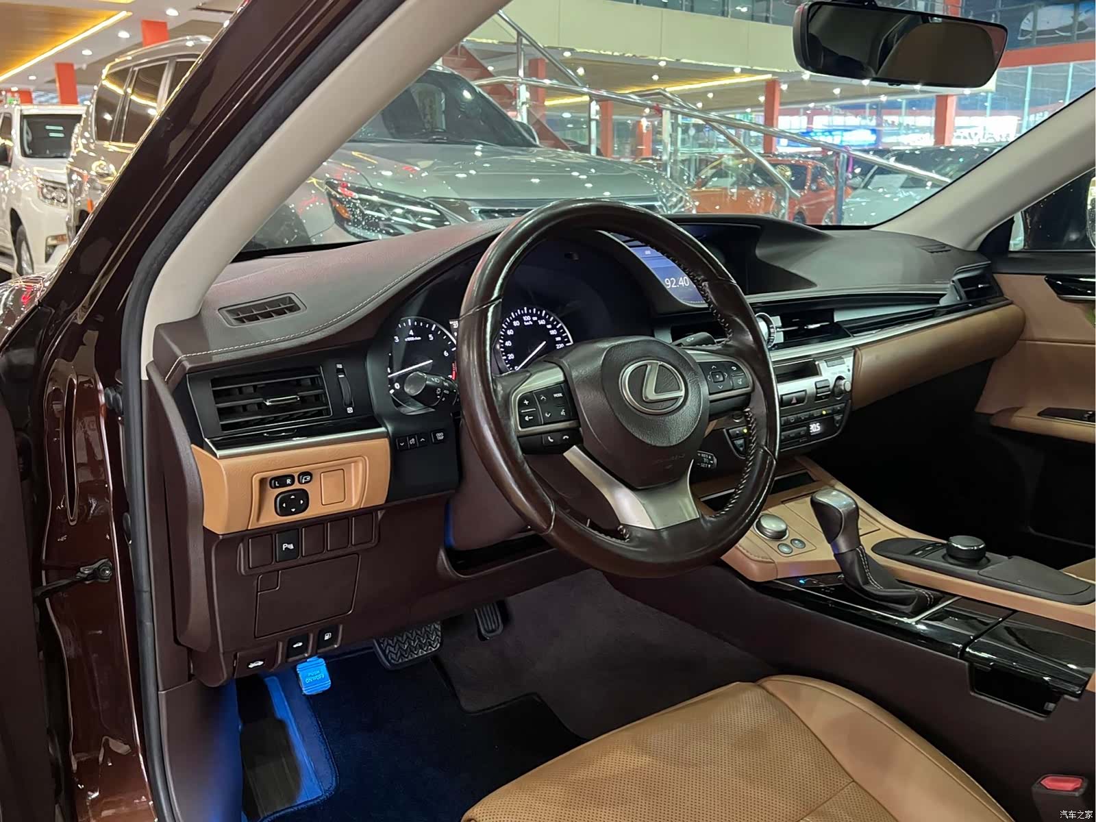 Lexus ES, 2015 7