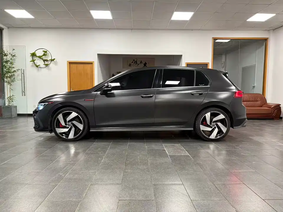 Volkswagen Golf GTI