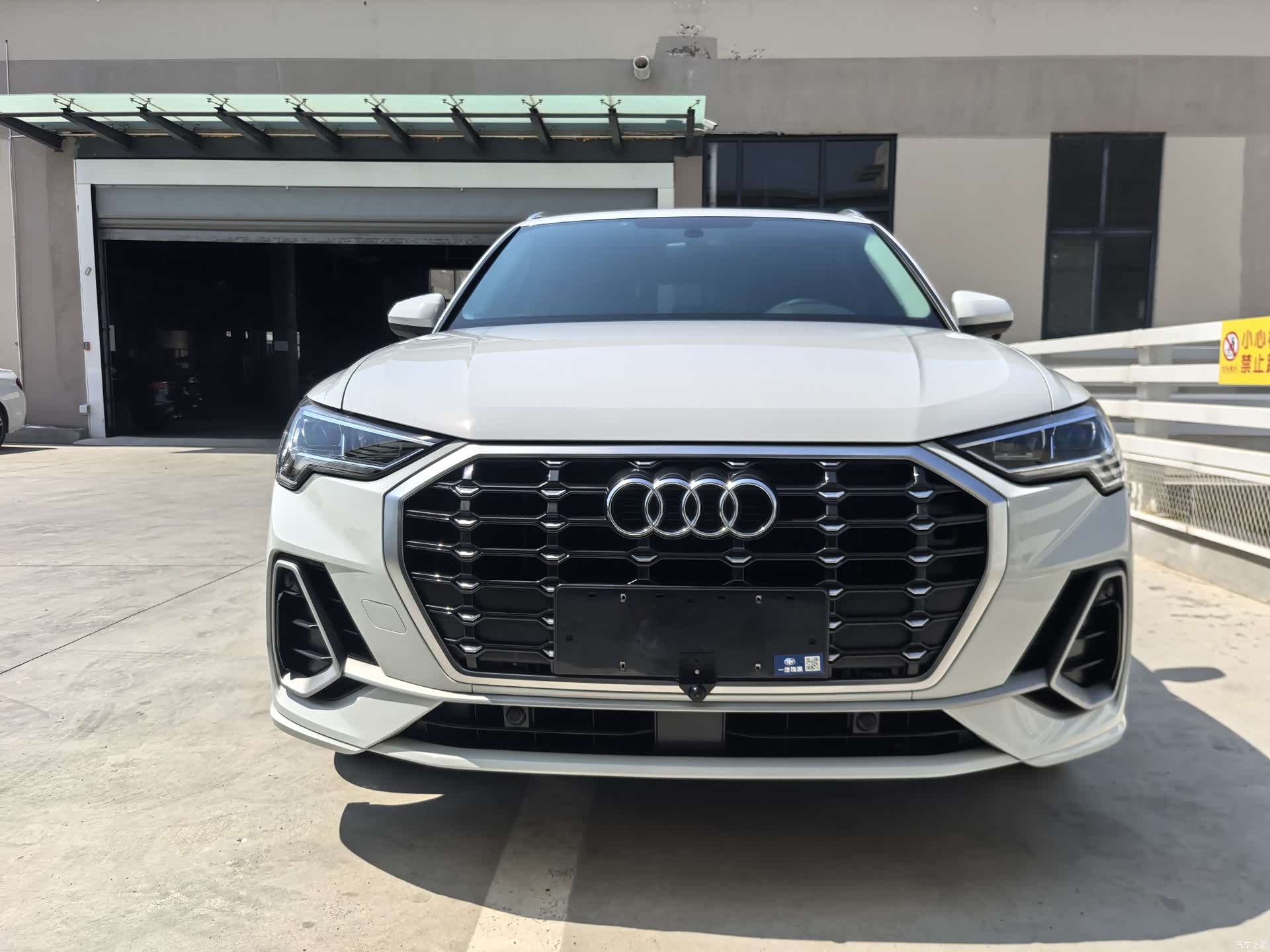 Audi Q3, 2022 2