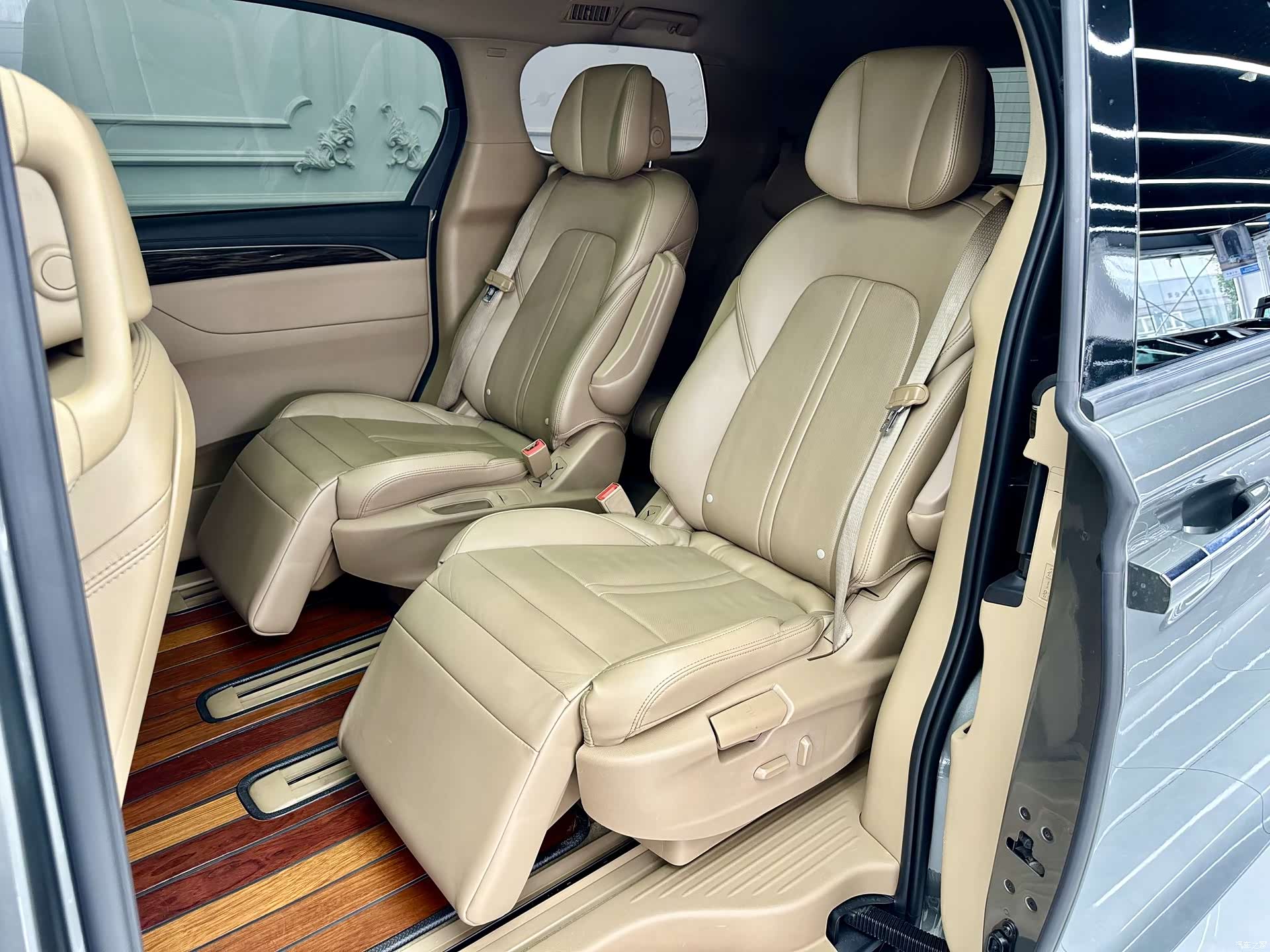 Buick GL8, 2018 7