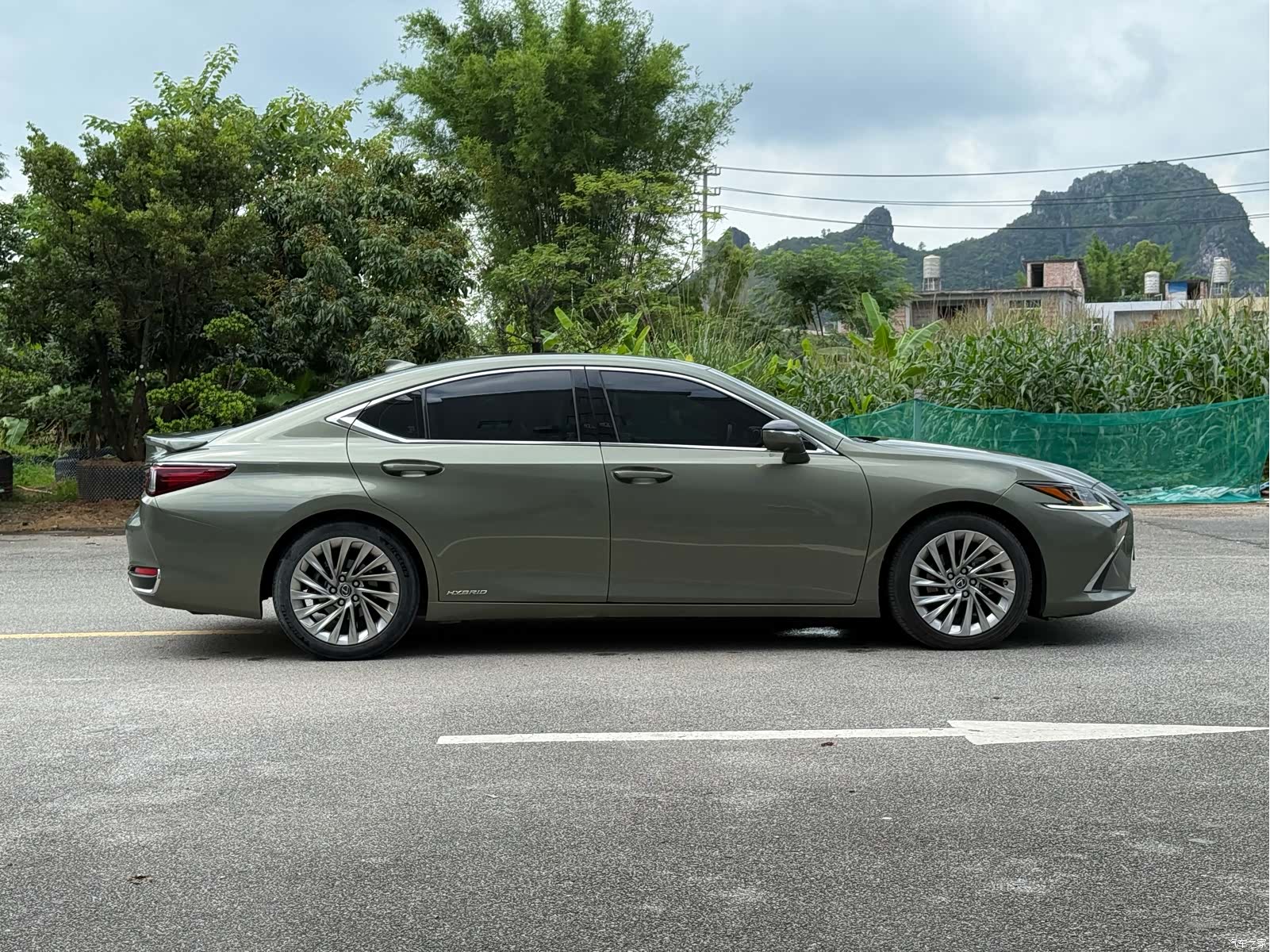 Lexus ES, 2019 11