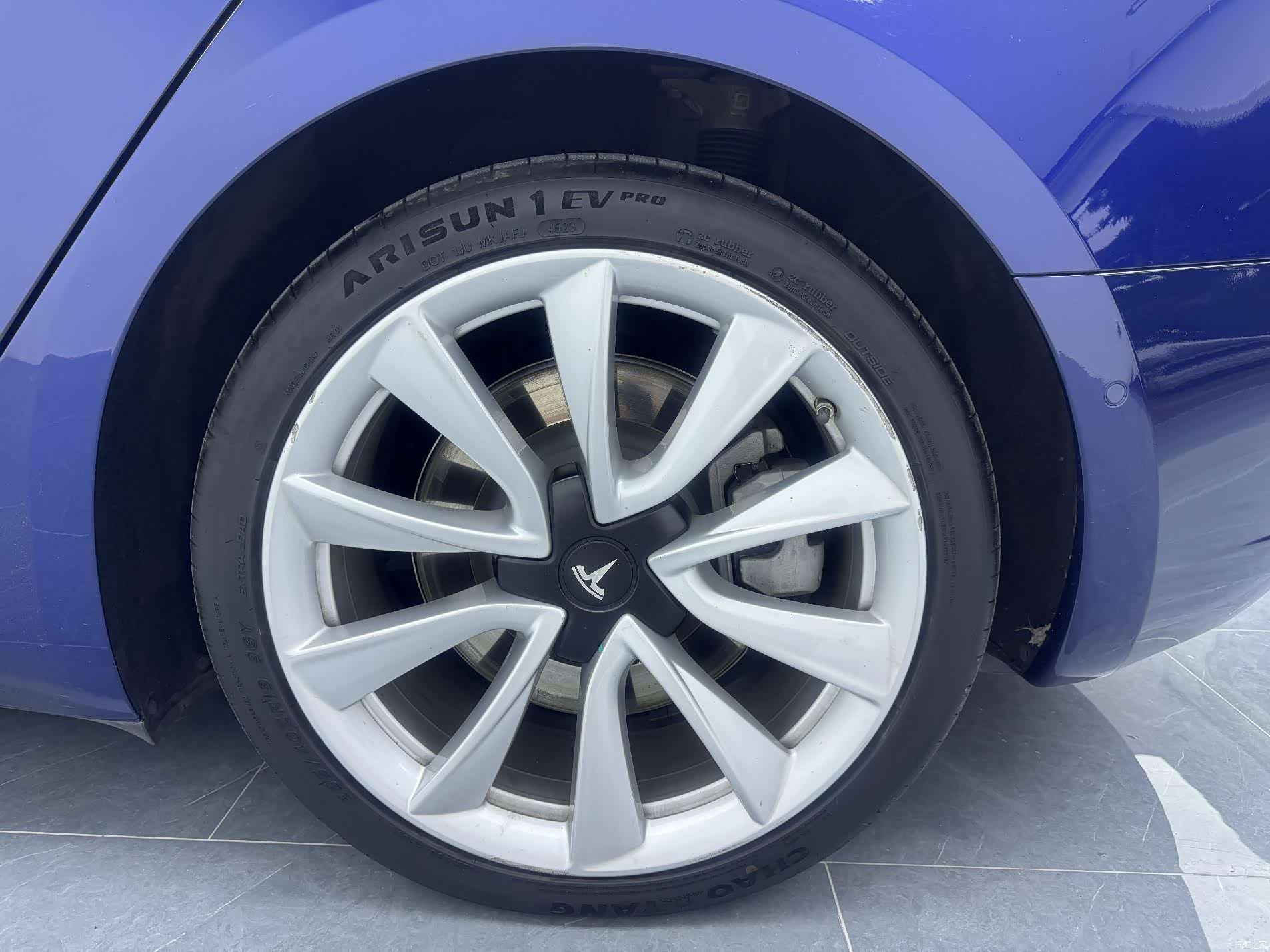 Tesla Model 3, 2020 все фото
