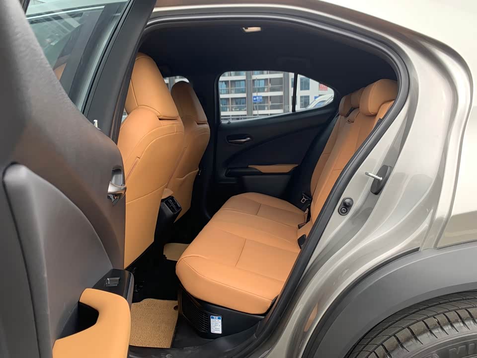 Lexus UX Lexus UX