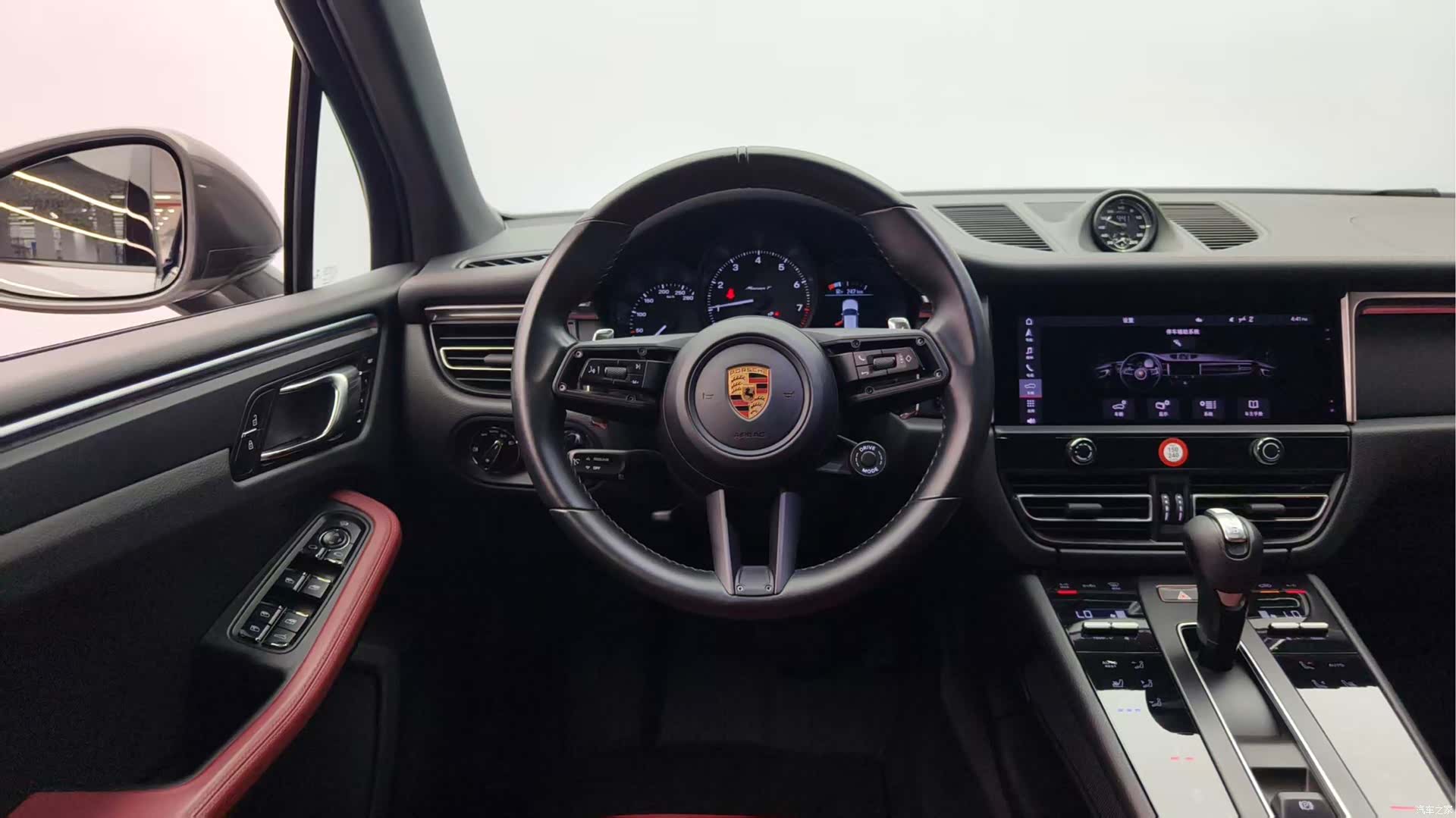 Porsche Macan, 2023 10