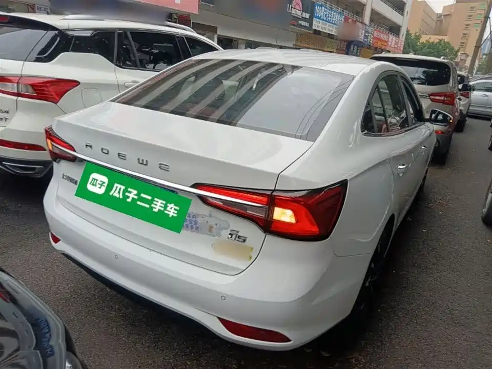 Roewe i5
