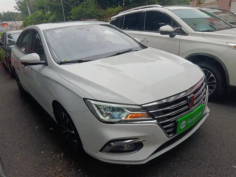 Roewe i5