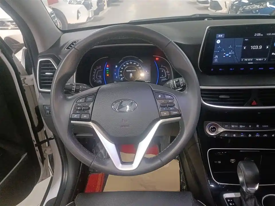 Hyundai Tucson