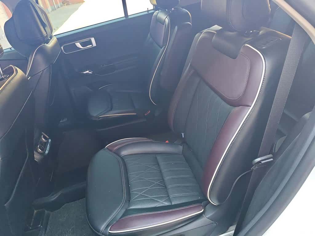 Ford Explorer, 2024 15